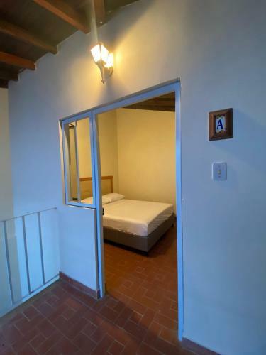 Flor De Le�n Caf� - Hostal
