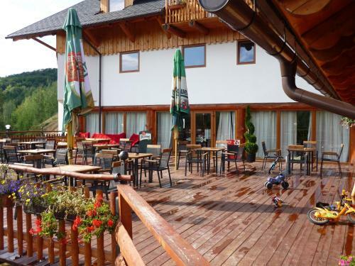 Hostal Rezidence U Jezera