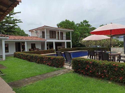 Villa Entremontes