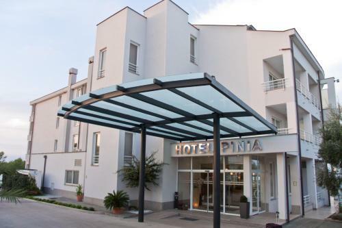 Hotel Pinia