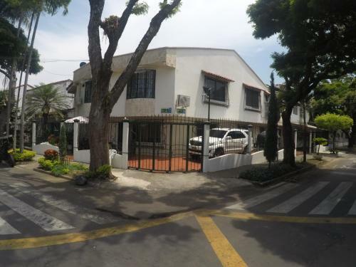 Hostal Casa Hotel Flor Del Valle