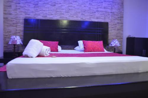 Hotel Six Avenue