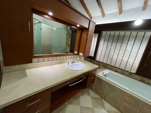 C�moda Habitaci�n Privada - Ciudad Jard�n