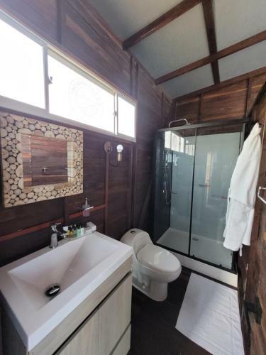 321 Surprise Beach House And Glamping