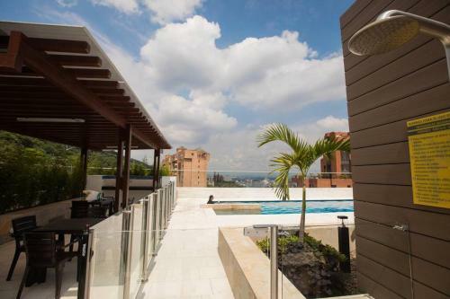 Apartamento H807 - Amazing Penthouse Views, Pool And Parking