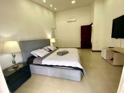 Hermosa Y Elegante Casa