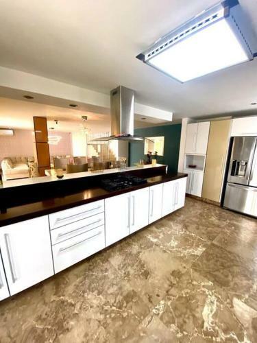 Hermosa Y Elegante Casa
