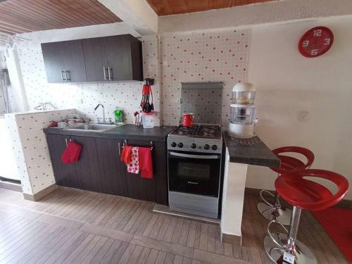 Apartamento Cerca Al Centro Con Parqueo Gratis - 2 Habitaciones