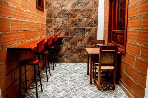 Albergue Hostal Caf� Racer