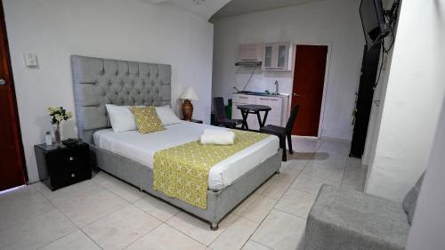 Apartamento Estudio Con Entrada Independiente Laguito 1