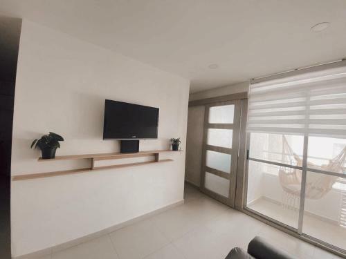 Lovely 2 Bedroom Apartment With Pool And Gym