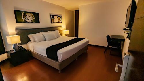 Hotel Charlotte Suite 26