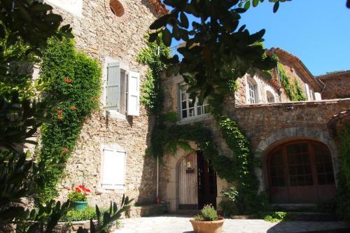 Hotel H�tel Restaurant Le Pradinas