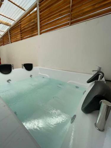 Wonderful Trinity Beach House In Crespo.