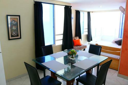 2 Bedroom Apartment 2c19 With Pool