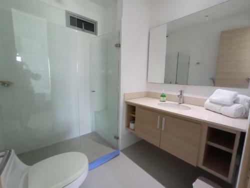 Apartamento Condominio Cerca De La Playa
