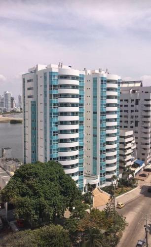 Edificio Torres Del Lago Apartamento 1401 B