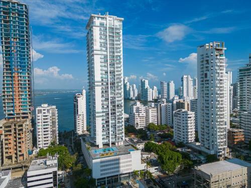 Great Apartment In Bocagrande With Sunset & Beach View