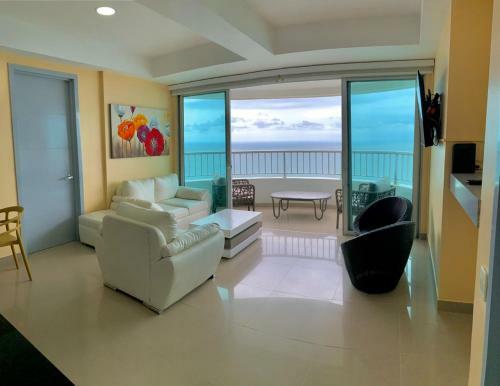2p1-32 Seafront Apartment With Air Conditioning And Pool
