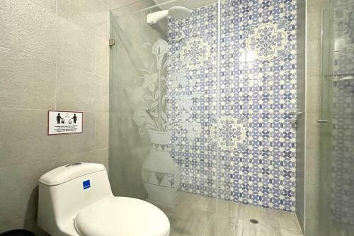 Gorgeous 8 Br House W/ Pool In The Old City