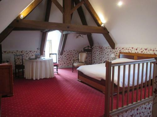 Hotel Hostellerie Du Ch�teau Des Monthairons