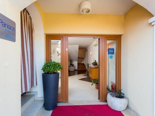 Hostal Pansion Kolo