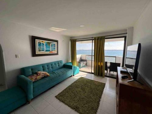 Apartamento Charming Beachfront Apt With Sea View & Pool