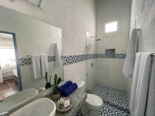 Blue House - Beachfront Luxury House With 8 Bedrooms