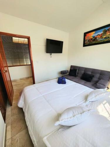 Casa Cerca Del Aeropuerto: Spa Con Sauna Y Jacuzzi