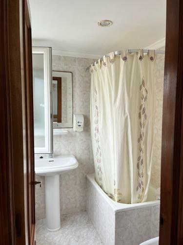 Hostal Hoster�a Somo