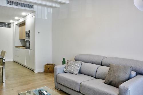 Apartamento De Dos Dormitorios En Triana