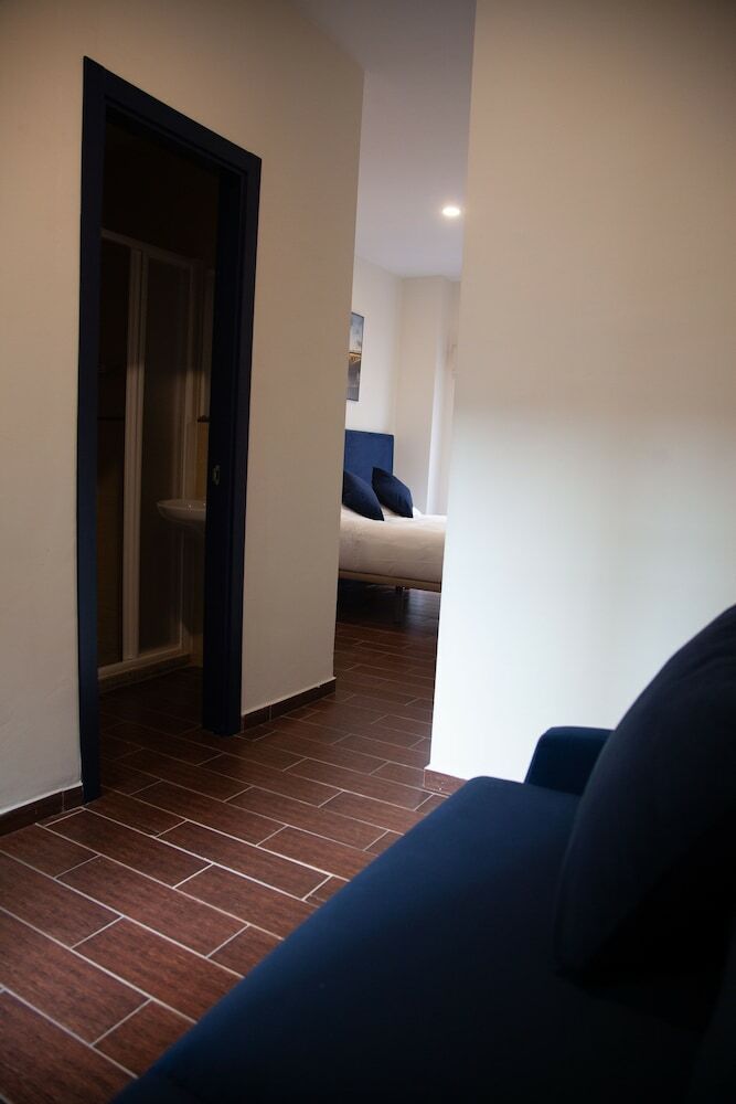 Hotel Noches En Triana
