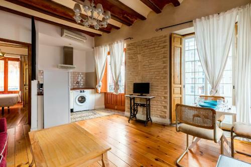 Alameda Suites Apartments