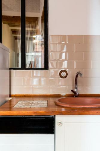 Alameda Suites Apartments