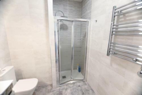 Rentalsevilla Apartamento de 3 Dormitorios En Triana