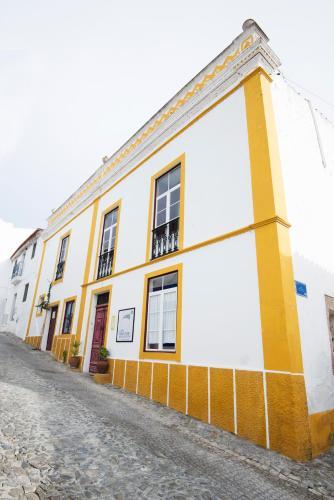 Hostal Casa Visconde De Bouzoes