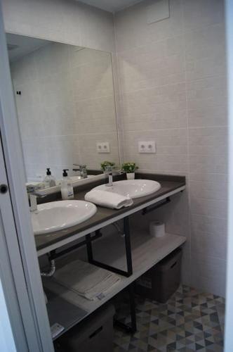 Roch - Stylish Apartment Near Metro
