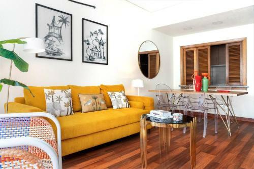 Monkeys Apartments La Campana Suites