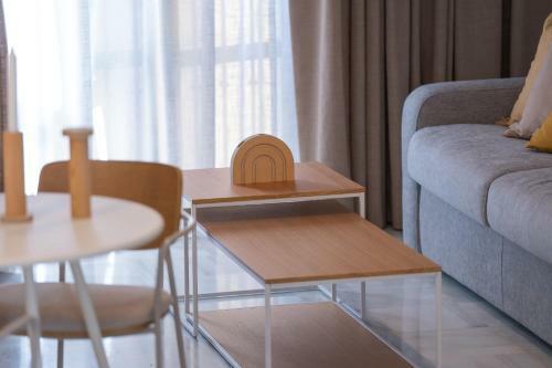 Reyes Cat�licos II Suite Apartment