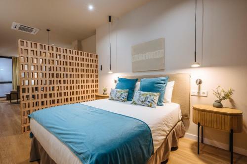 New Hostly Alameda Apartments