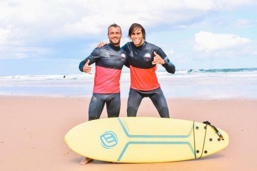 Hostal Escuela De Surf Waves Sound