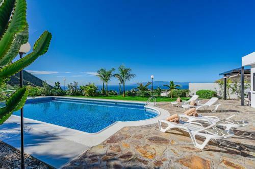 Sea La Vie Apartment - Adults Only