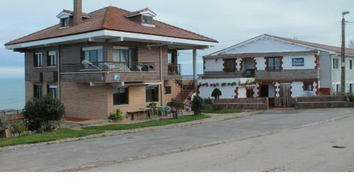 Hostal Pensi�n Oyambre