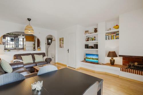 Apartamento La Campana Townhouse With Pool Ref 222