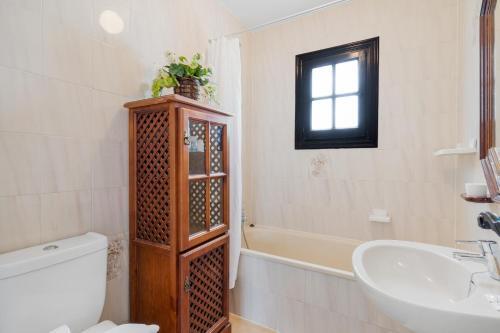 Apartamento La Campana Townhouse With Pool Ref 222
