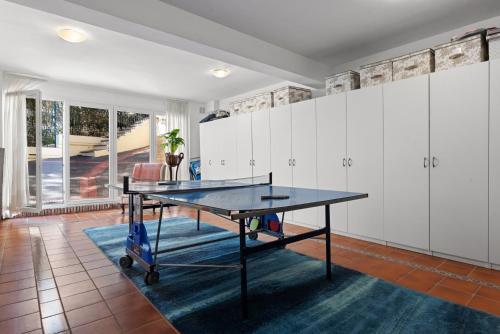 Villa Breathtaking Mansion With Pool - Ref 85