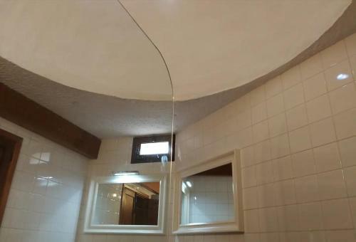 La Casa Vieja De La Monta�a