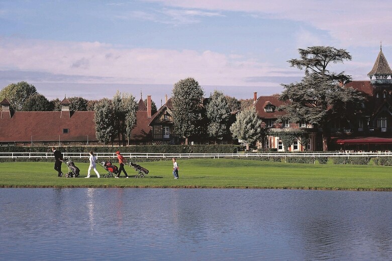 Hotel Renaissance Paris Hippodrome De Saint-cloud