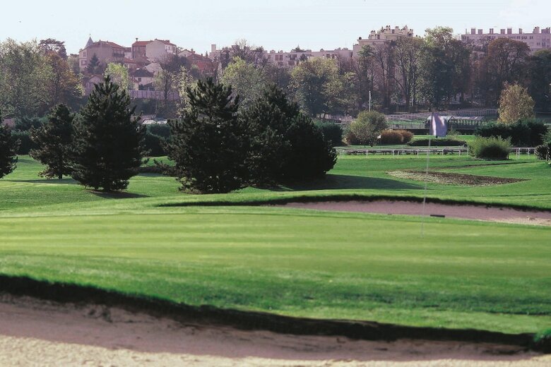 Hotel Renaissance Paris Hippodrome De Saint-cloud