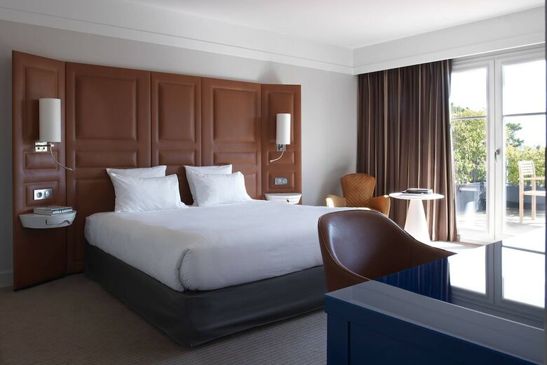 Hotel Renaissance Paris Hippodrome De Saint-cloud